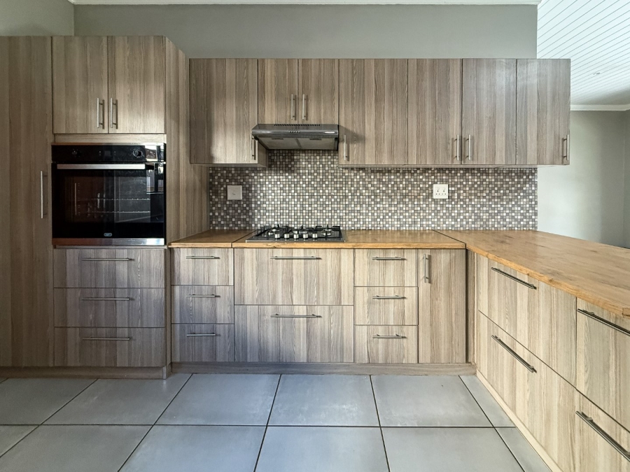  Bedroom Property for Sale in Wilkoppies North West